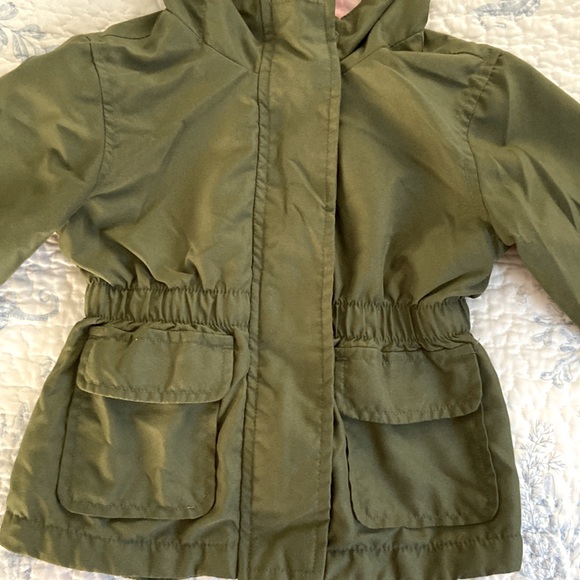 Wonder Nation  toddler girls size 2 army green w/pink liner jacket. Like new. - Picture 2 of 4